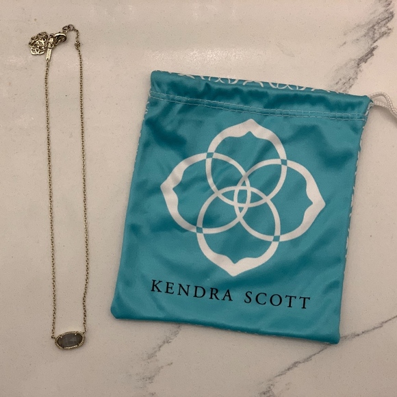 Kendra Scott Pendant Necklace - Picture 2 of 3